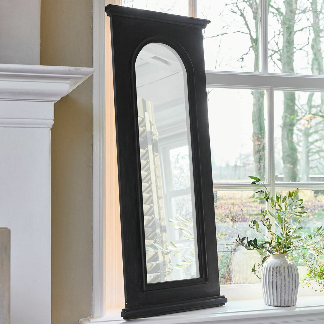 Elegant Arch-Frame Full-Length Mirror