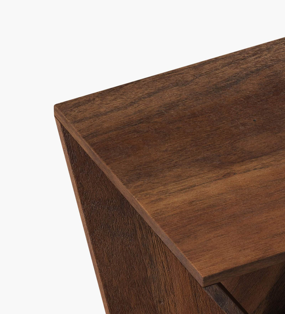 Z Stool